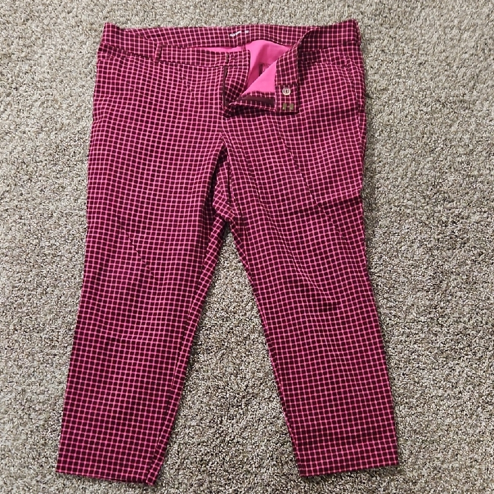 Old Navy Fuchsia Ankle Pixie Pants